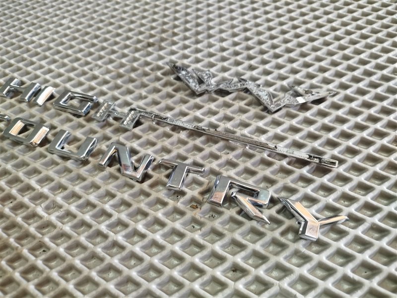 эмблема, 2810 рублей, Санкт-Петербург