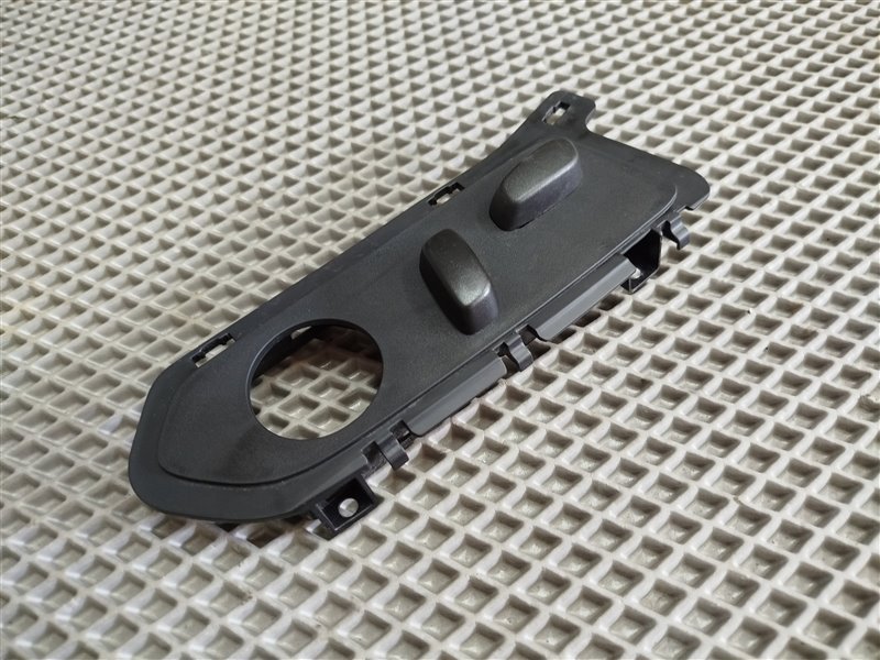 кнопки управления сиденьем, 10225 рублей, Санкт-Петербург