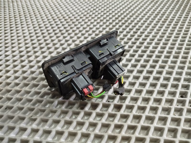 кнопки управления сиденьем, 6515 рублей, Санкт-Петербург