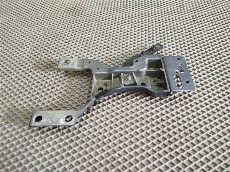 кронштейн бампера, 7505 рублей, Санкт-Петербург