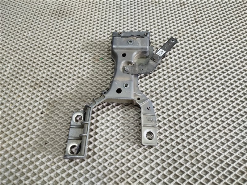 кронштейн бампера, 7505 рублей, Санкт-Петербург