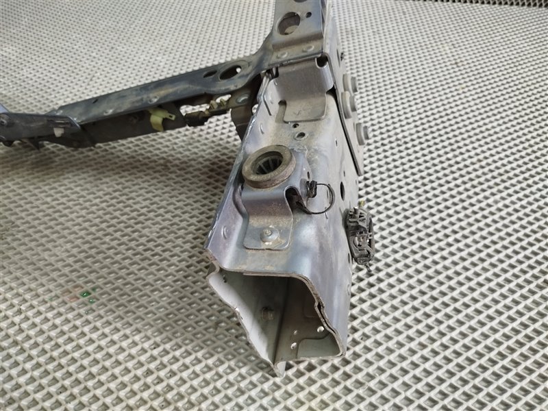 кронштейн фары, 18740 рублей, Санкт-Петербург