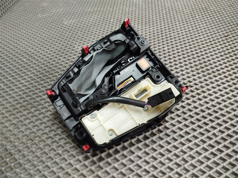 Накладка консоли, 9375 рублей, Санкт-Петербург