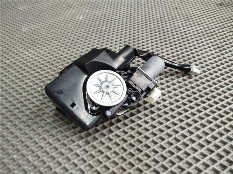 замок багажника, 5600 рублей, Санкт-Петербург