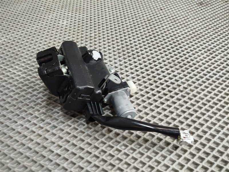 замок багажника, 5600 рублей, Санкт-Петербург