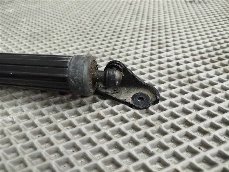 амортизатор багажника, 6570 рублей, Санкт-Петербург