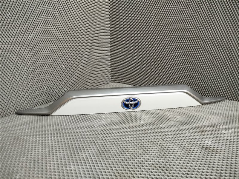 Накладка крышки багажника, 6570 рублей, Санкт-Петербург