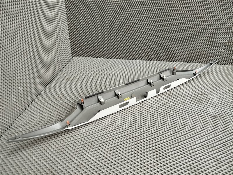 Накладка крышки багажника, 6570 рублей, Санкт-Петербург