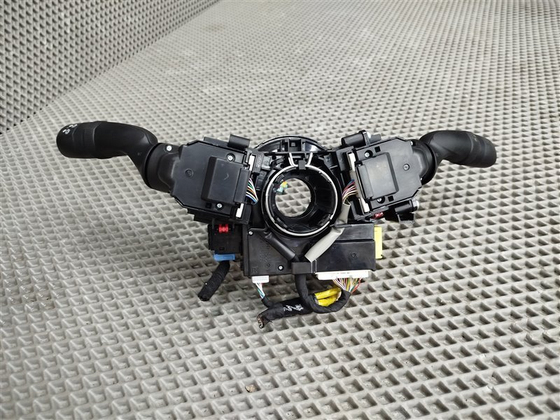 подрулевой переключатель, 14055 рублей, Санкт-Петербург