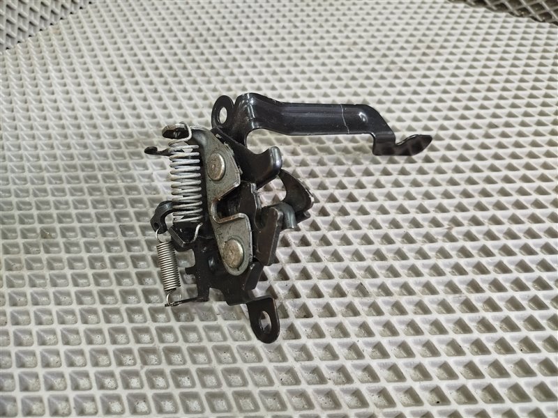 замок капота, 2825 рублей, Санкт-Петербург