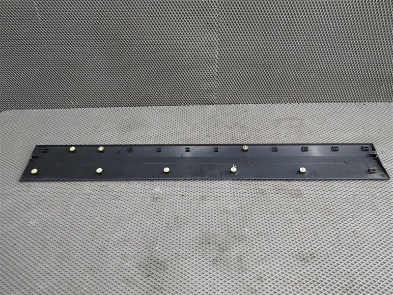 Молдинг, 2000 рублей, Санкт-Петербург