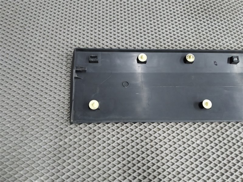 Молдинг, 2000 рублей, Санкт-Петербург