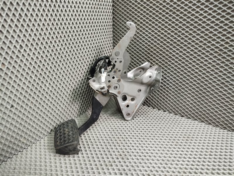 педаль тормоза, 4695 рублей, Санкт-Петербург