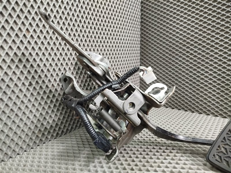 педаль тормоза, 4695 рублей, Санкт-Петербург