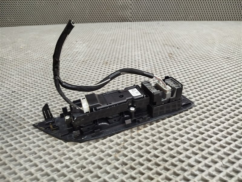 блок кнопок стеклоподъемника, 15065 рублей, Санкт-Петербург