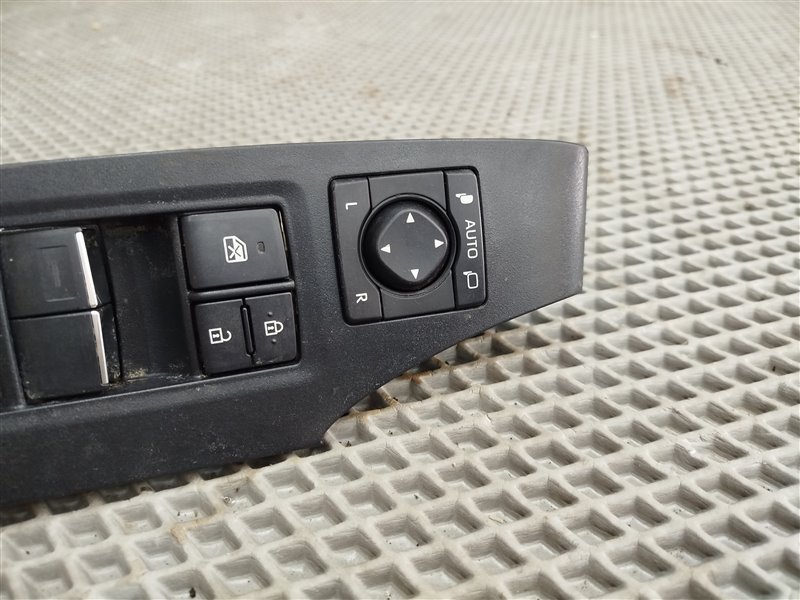 блок кнопок стеклоподъемника, 15065 рублей, Санкт-Петербург