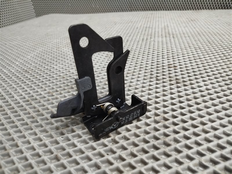 крюк капота, 1895 рублей, Санкт-Петербург