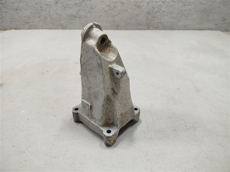 кронштейн двигателя, 2365 рублей, Санкт-Петербург