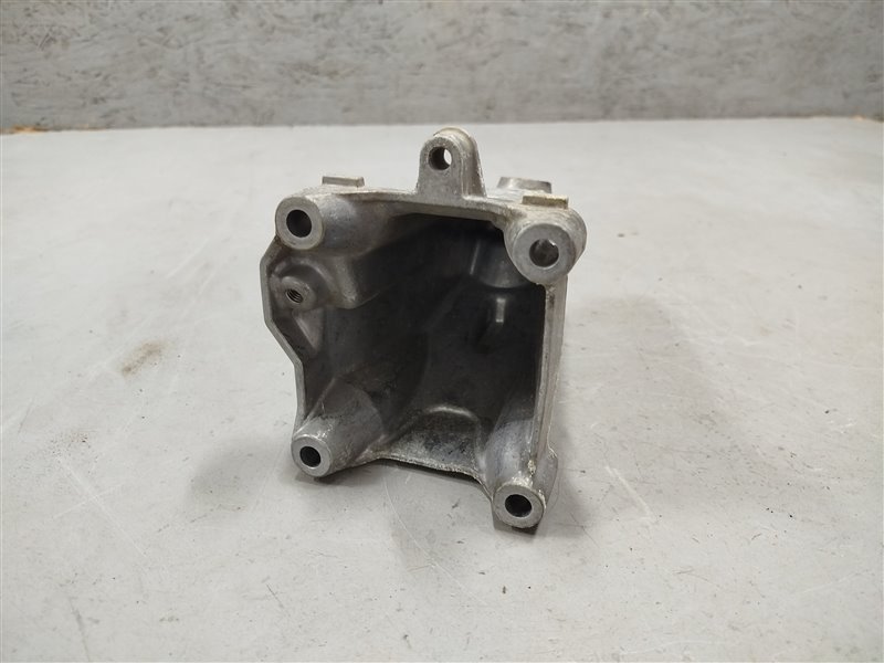 кронштейн двигателя, 2365 рублей, Санкт-Петербург