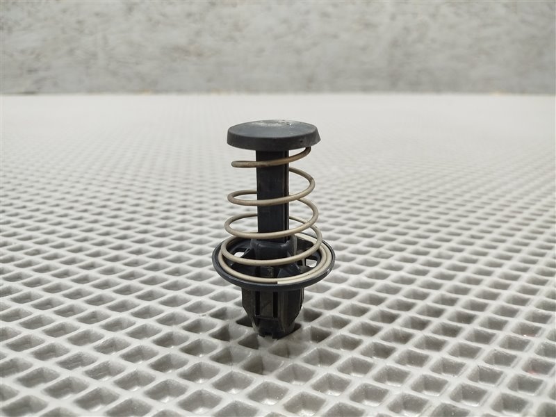 пружина капота, 1420 рублей, Санкт-Петербург