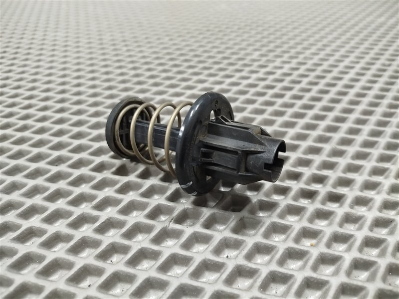 пружина капота, 1425 рублей, Санкт-Петербург