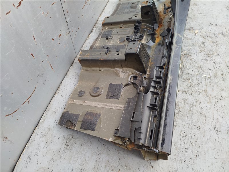 стойка кузова, 61010 рублей, Санкт-Петербург