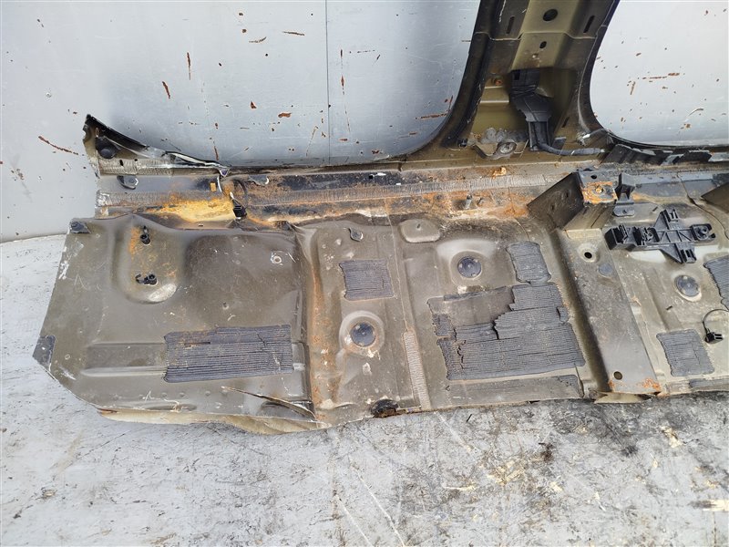 стойка кузова, 61010 рублей, Санкт-Петербург