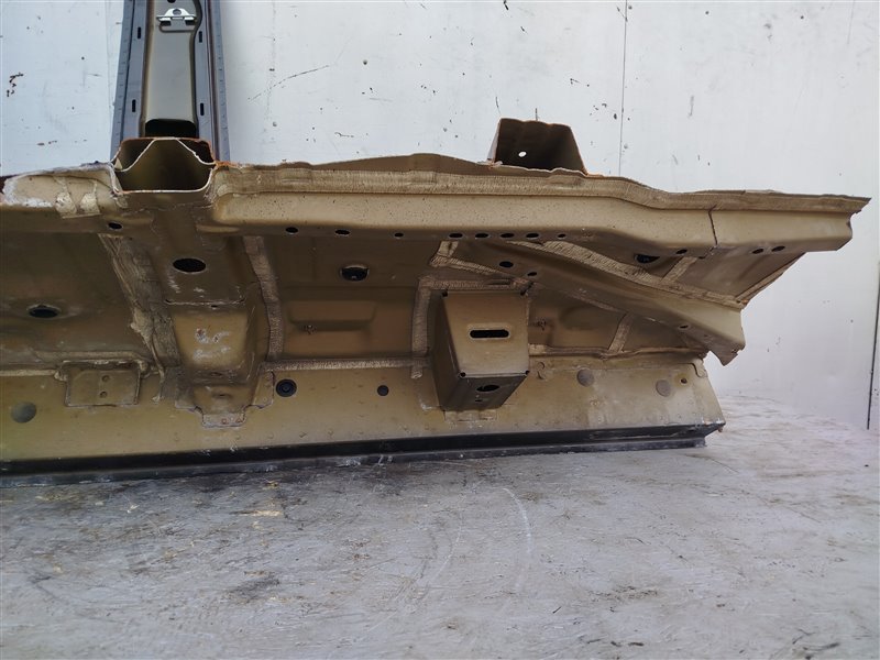 стойка кузова, 61010 рублей, Санкт-Петербург