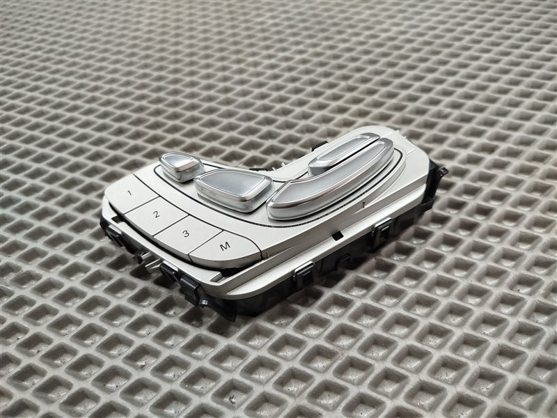 кнопки управления сиденьем, 4400 рублей, Санкт-Петербург