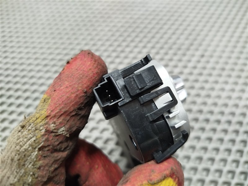 кнопки управления сиденьем, 4400 рублей, Санкт-Петербург