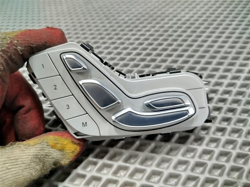 кнопки управления сиденьем, 4400 рублей, Санкт-Петербург