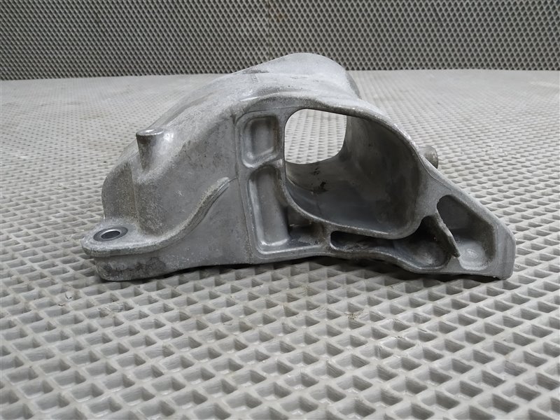 кронштейн двигателя, 9465 рублей, Санкт-Петербург