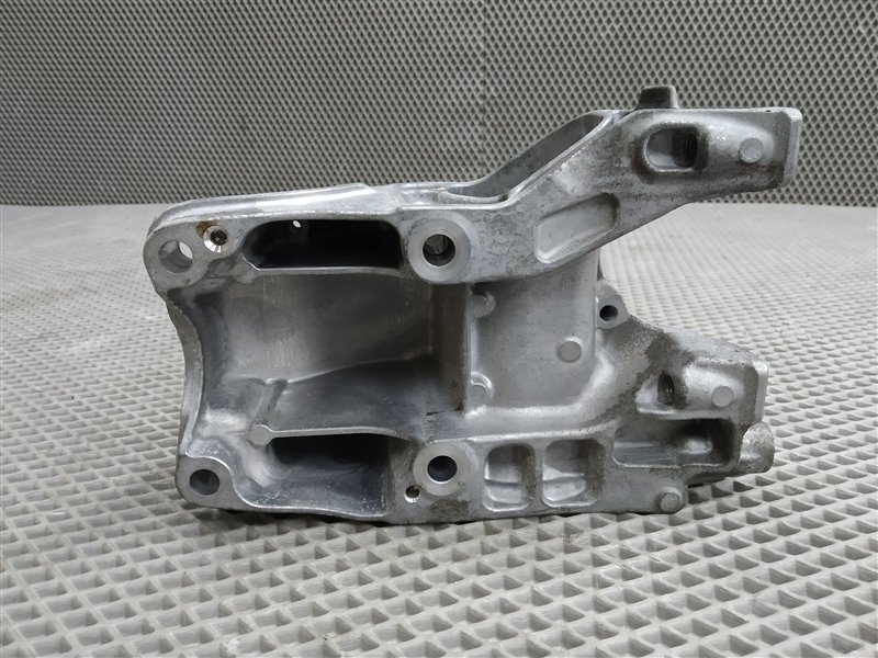 кронштейн двигателя, 9465 рублей, Санкт-Петербург