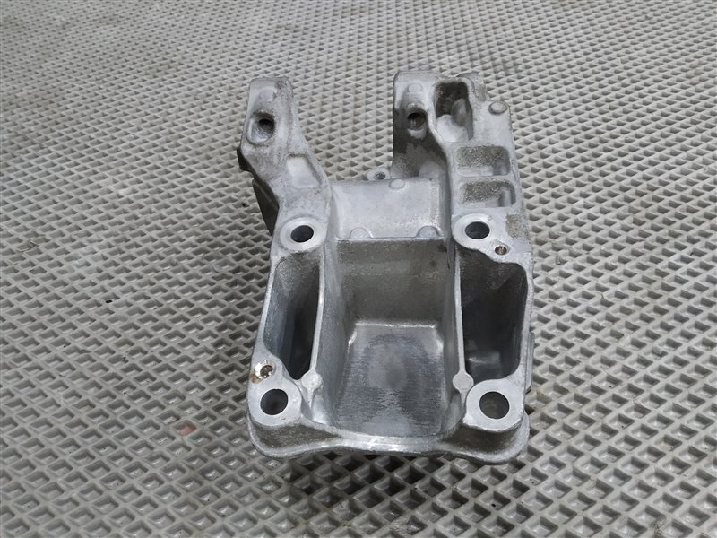 кронштейн двигателя, 9465 рублей, Санкт-Петербург