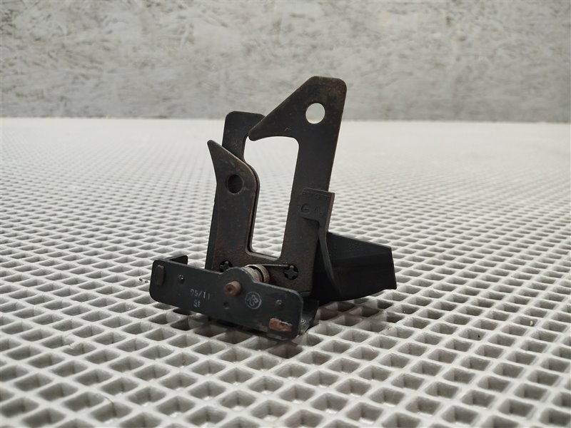 крюк капота, 1425 рублей, Санкт-Петербург