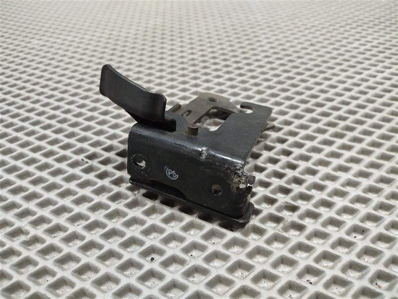 крюк капота, 1425 рублей, Санкт-Петербург