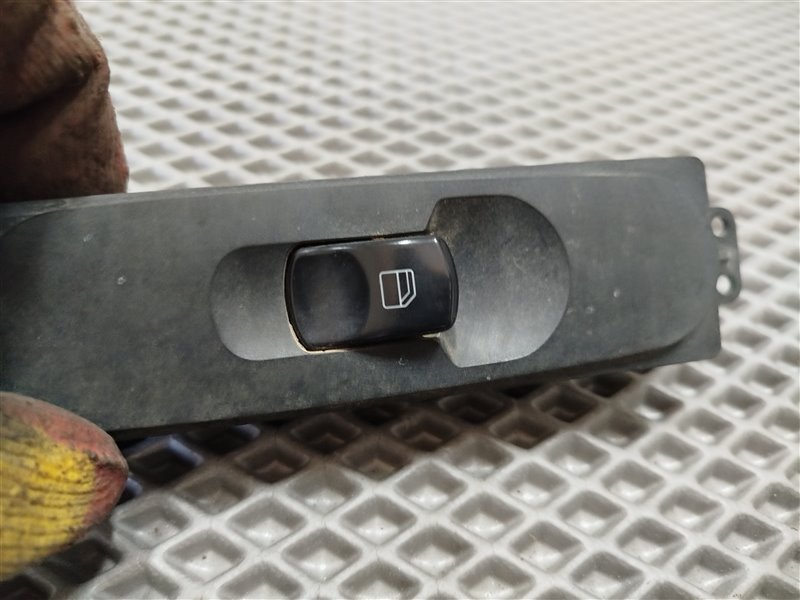 кнопка стеклоподъемника, 1350 рублей, Санкт-Петербург