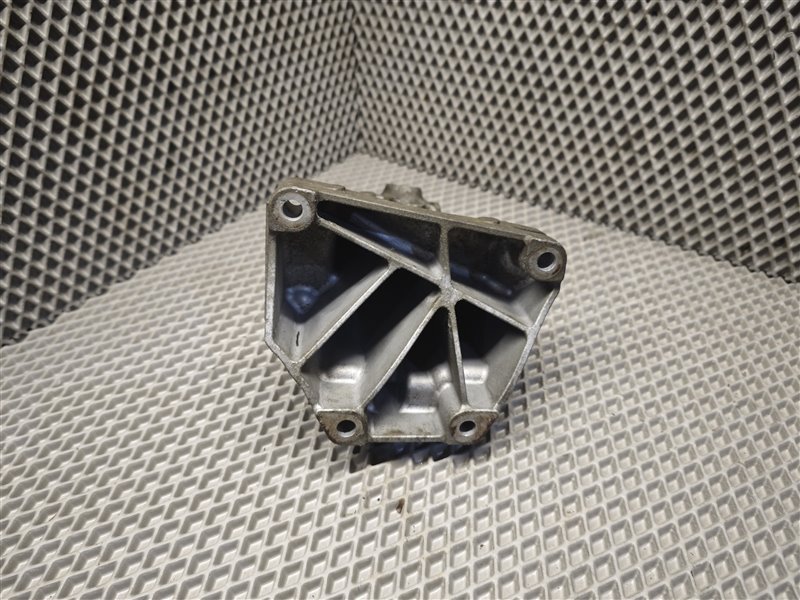 кронштейн двигателя, 2845 рублей, Санкт-Петербург