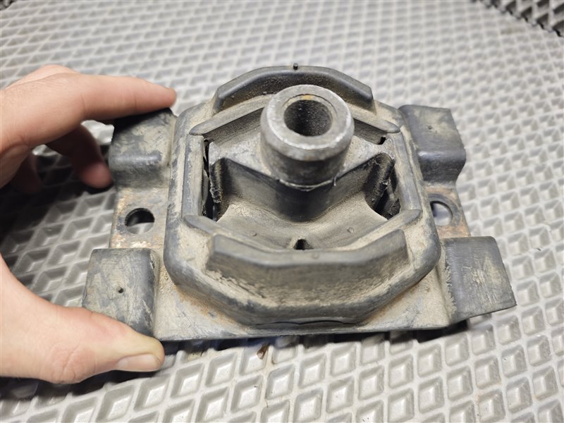 Подушка МКПП, 4260 рублей, Санкт-Петербург