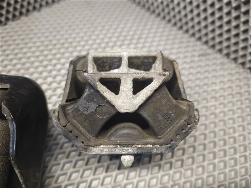 подушка двигателя, 2565 рублей, Санкт-Петербург