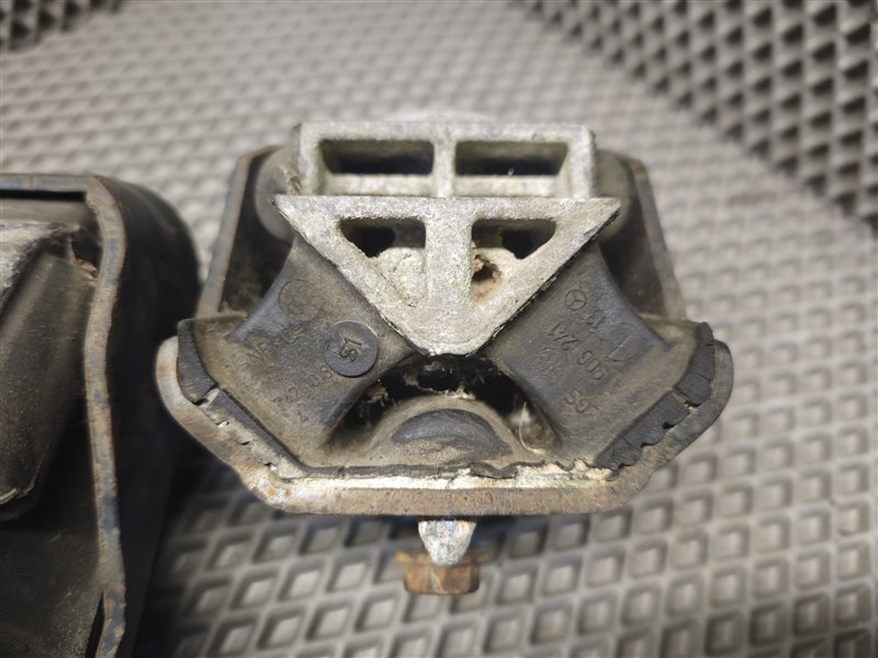 подушка двигателя, 2465 рублей, Санкт-Петербург