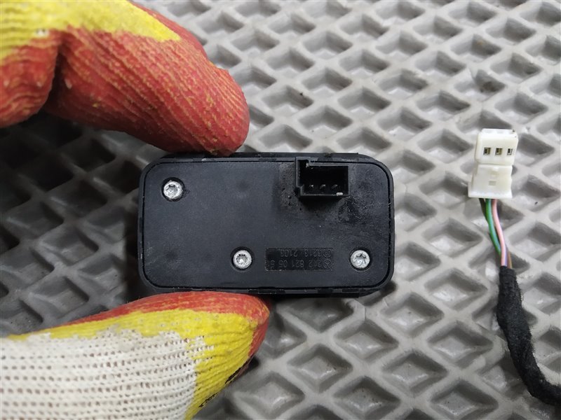 кнопка крышки багажника, 1800 рублей, Санкт-Петербург