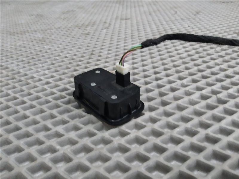 кнопка крышки багажника, 1800 рублей, Санкт-Петербург