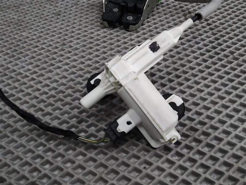 замок багажника, 8000 рублей, Санкт-Петербург