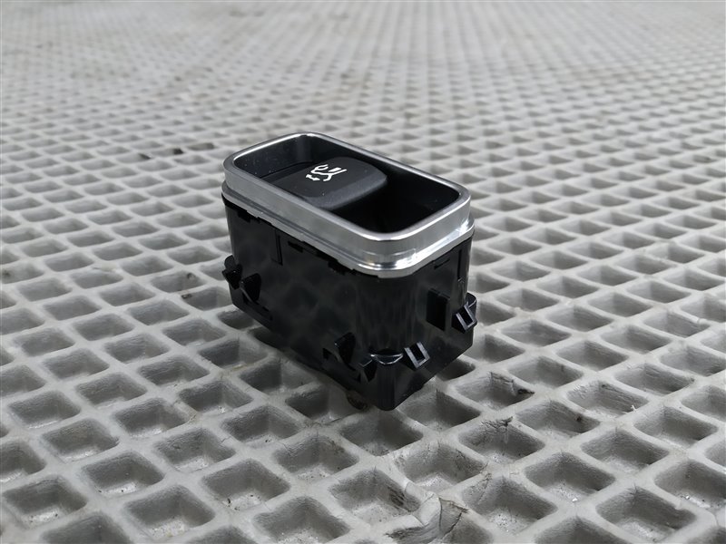 кнопка крышки багажника, 2500 рублей, Санкт-Петербург