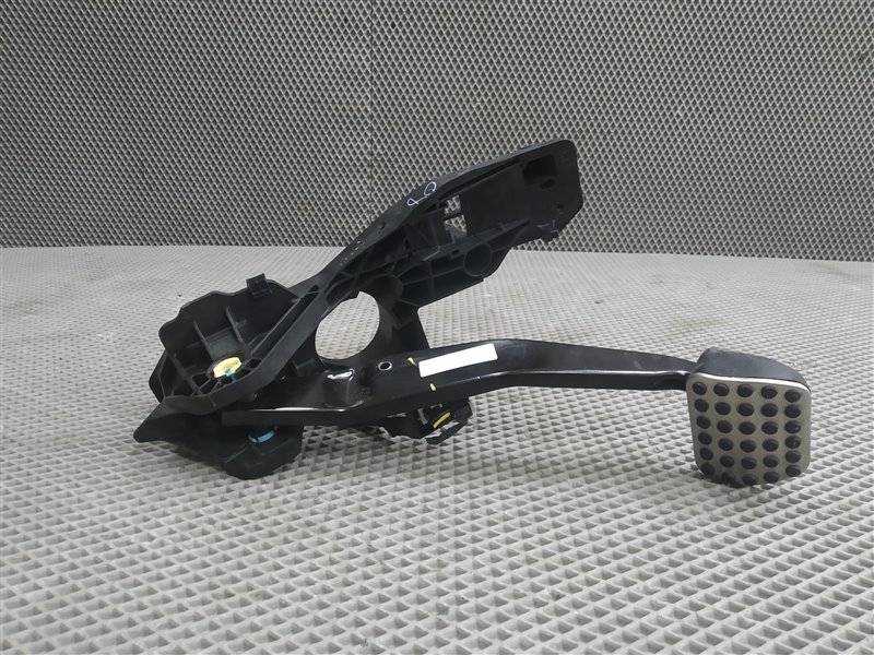 педаль тормоза, 5000 рублей, Санкт-Петербург