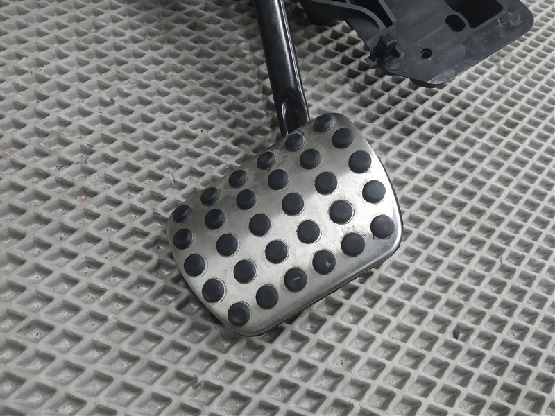 педаль тормоза, 5000 рублей, Санкт-Петербург