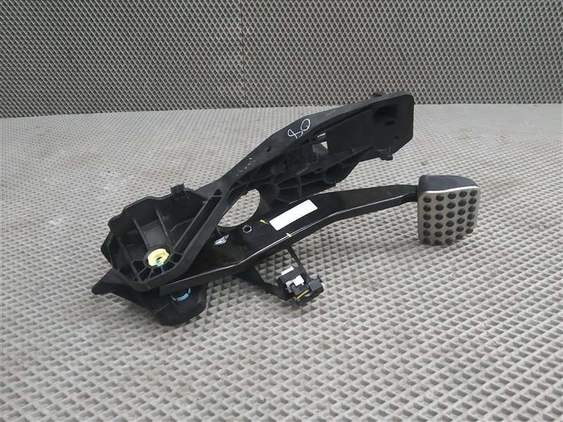 педаль тормоза, 5000 рублей, Санкт-Петербург