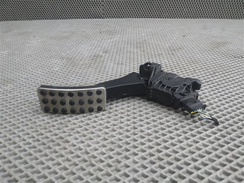 педаль газа, 5000 рублей, Санкт-Петербург