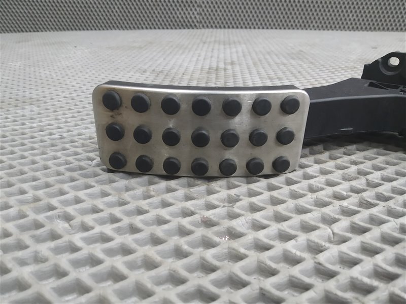 педаль газа, 5000 рублей, Санкт-Петербург